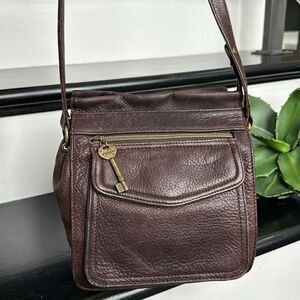 Fossil leather Crossbody shoulder crossbody handbag purse perfect for fall